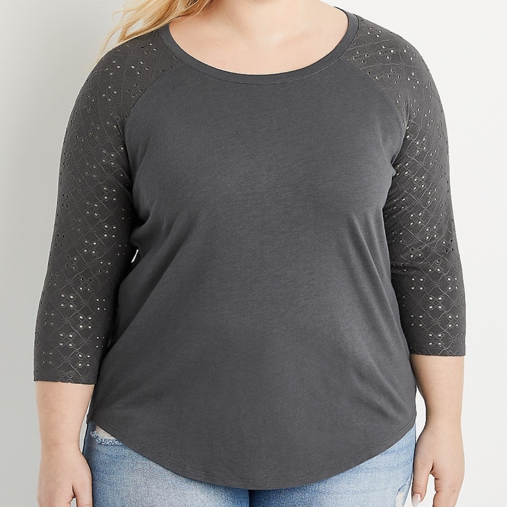 NWT Maurice’s Grey Eyelet Sleeve Baseball Tee Size 2